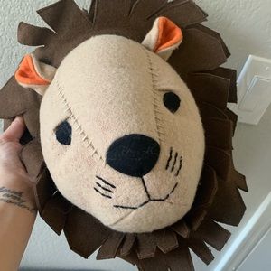 Lion wall decor